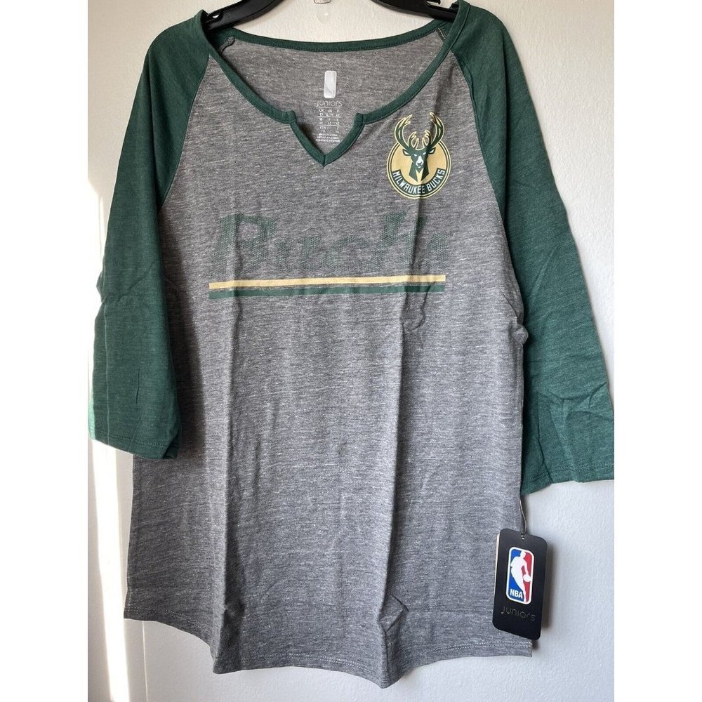 NBA Juniors Tee Shirt Long Sleeve Bucks XL 15/17 Milwake Bucks